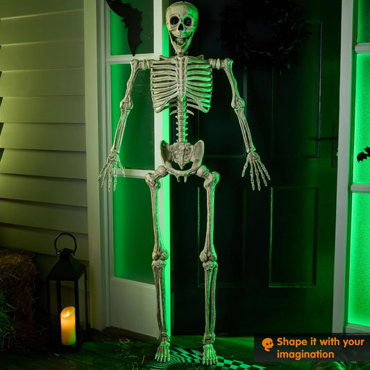 fully posable joints throughout the body including a movable jaw